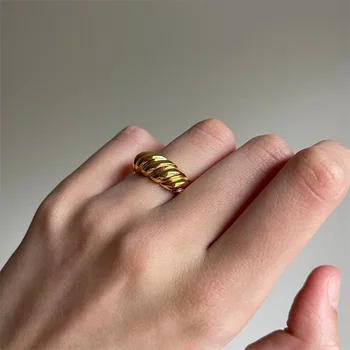 naiste sõrmus Lihtne Mood Stiil tekstuur 316L Roostevabast Terasest Rõngad Classic Kulla Värvi Paari Naiste Ja Pulm Ehteid 2022